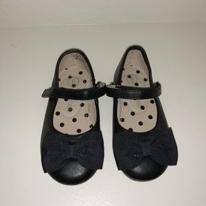 Baby flats